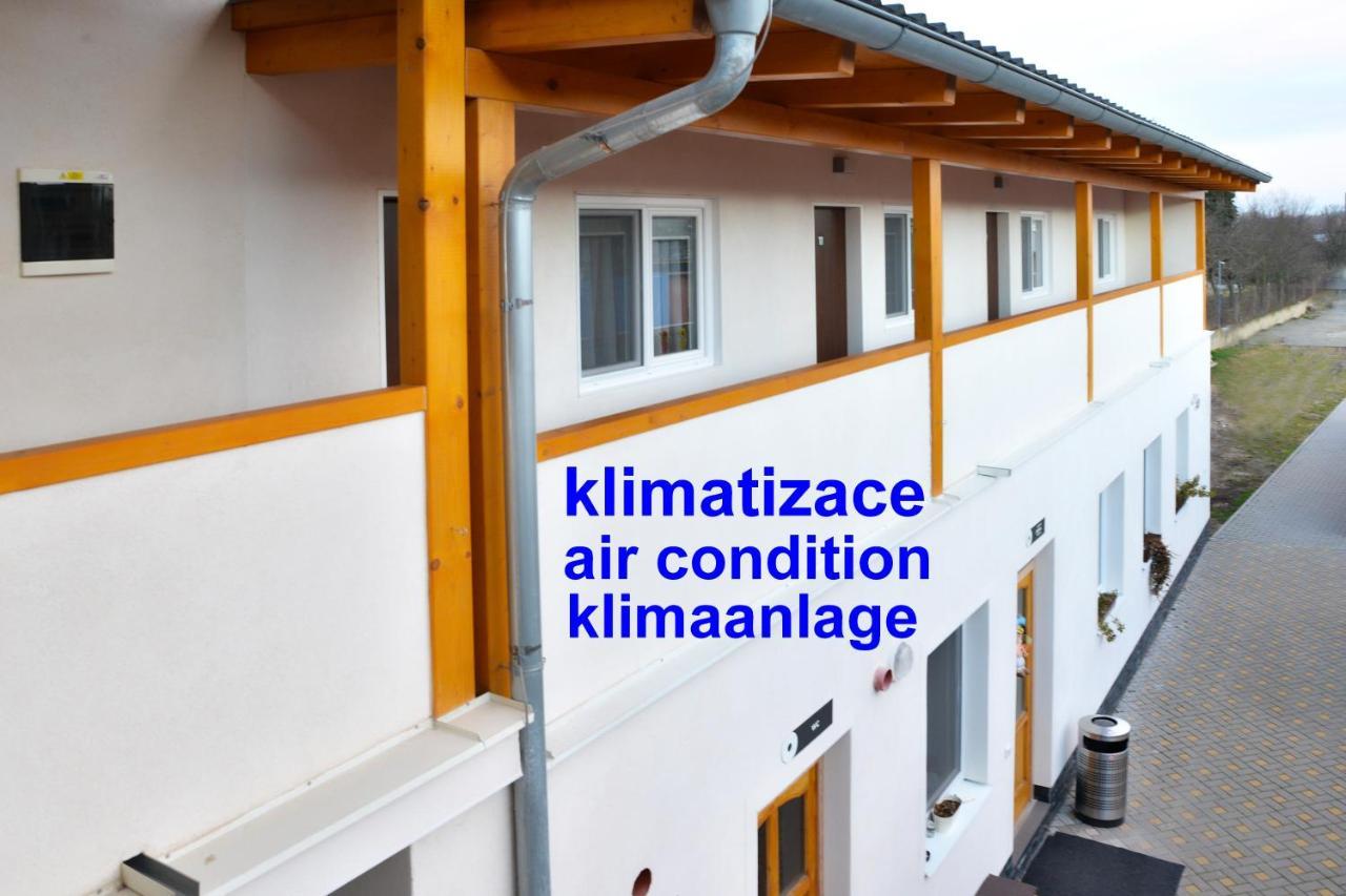 Penzion Klimes Hustopeče Exterior foto